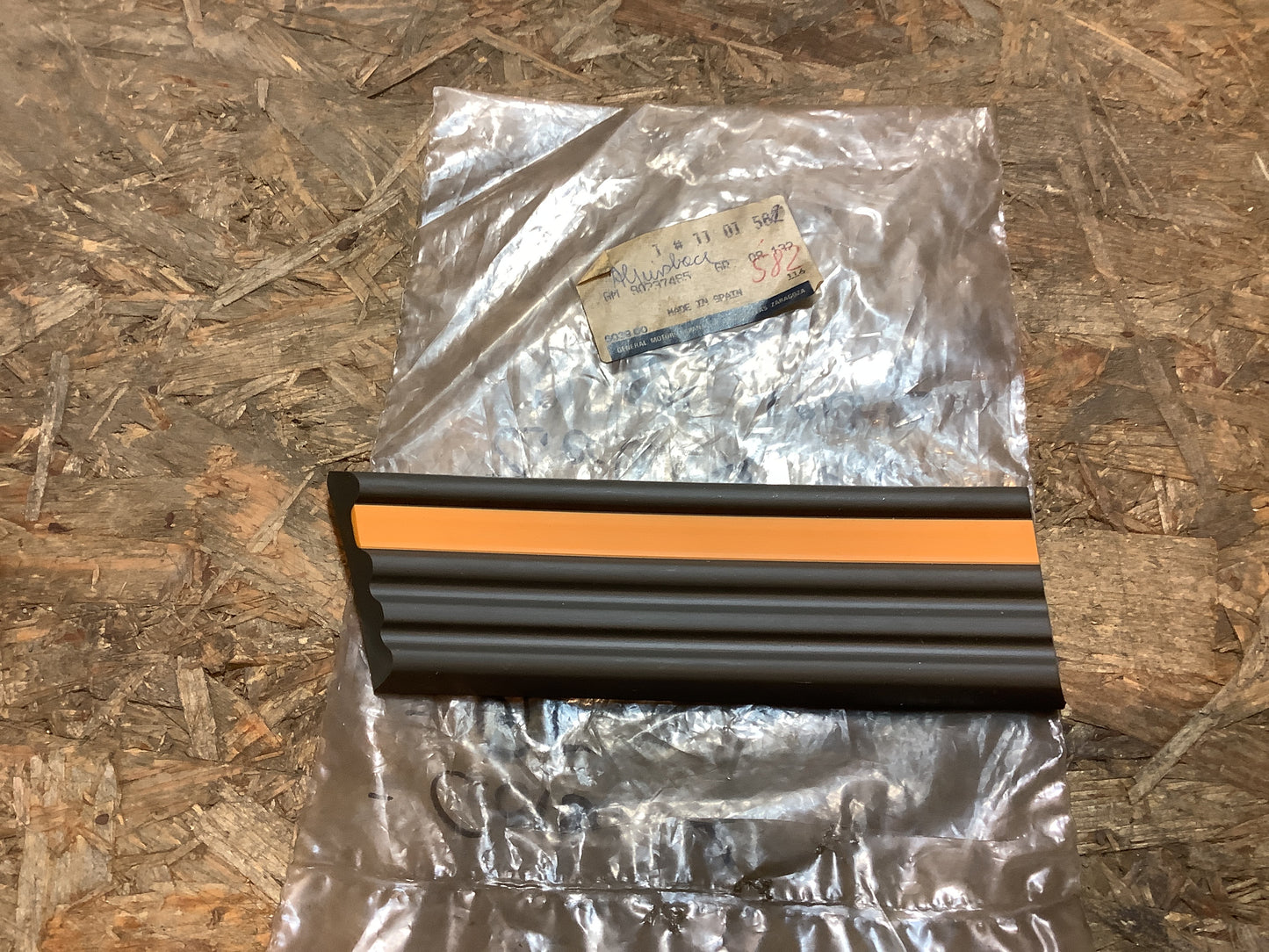 Corsa A, GT, SR Zierleiste Kotflügel rechts Original GM NEU