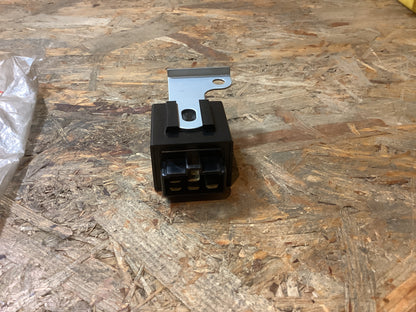 Mitsubishi Montero, L040 Relais, Interwallwischer Original Mitsubishi NEU
