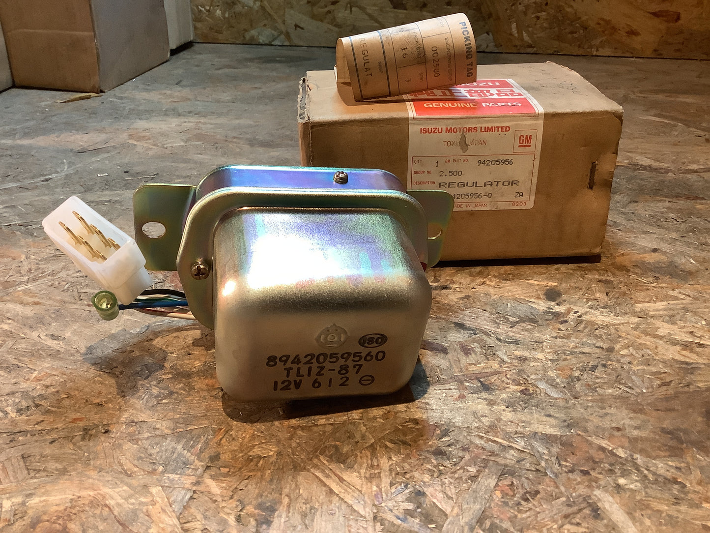 Lichtmaschienenregler 12 Volt Original Isuzu NEU