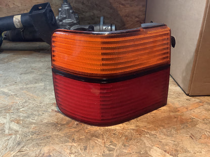 VW Vento Rückleuchte links Original Hella NEU