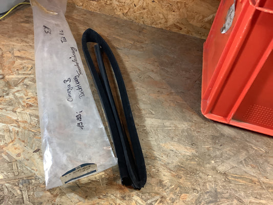 Omega B Dichtung Fensterführung Tür H.L Original GM NEU