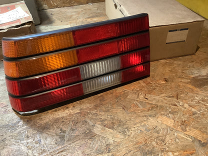 Opel Ascona C Rücklicht links Original GM NEU