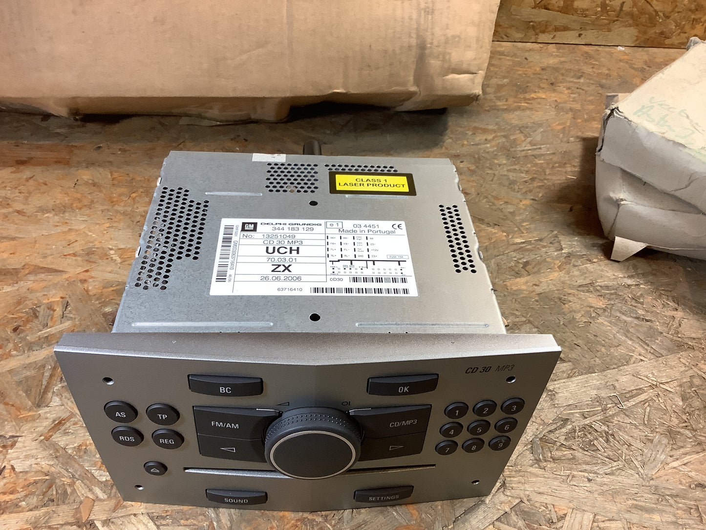 Astra H, Zafira B Radio CD/MP3 Original GM NEU