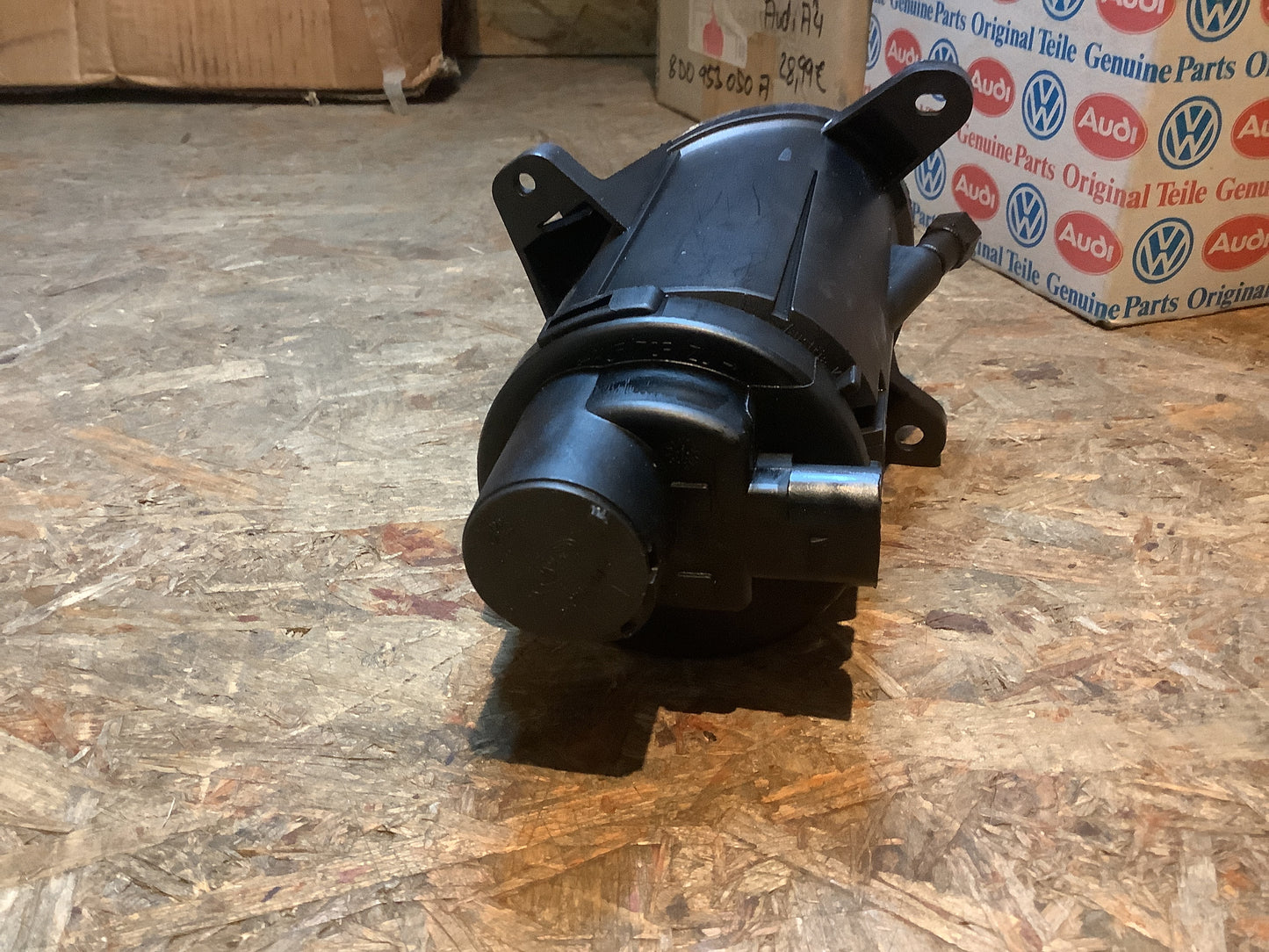 Audi A6, C6 Nebelscheinwerfer links Original Genuine Parts NEU