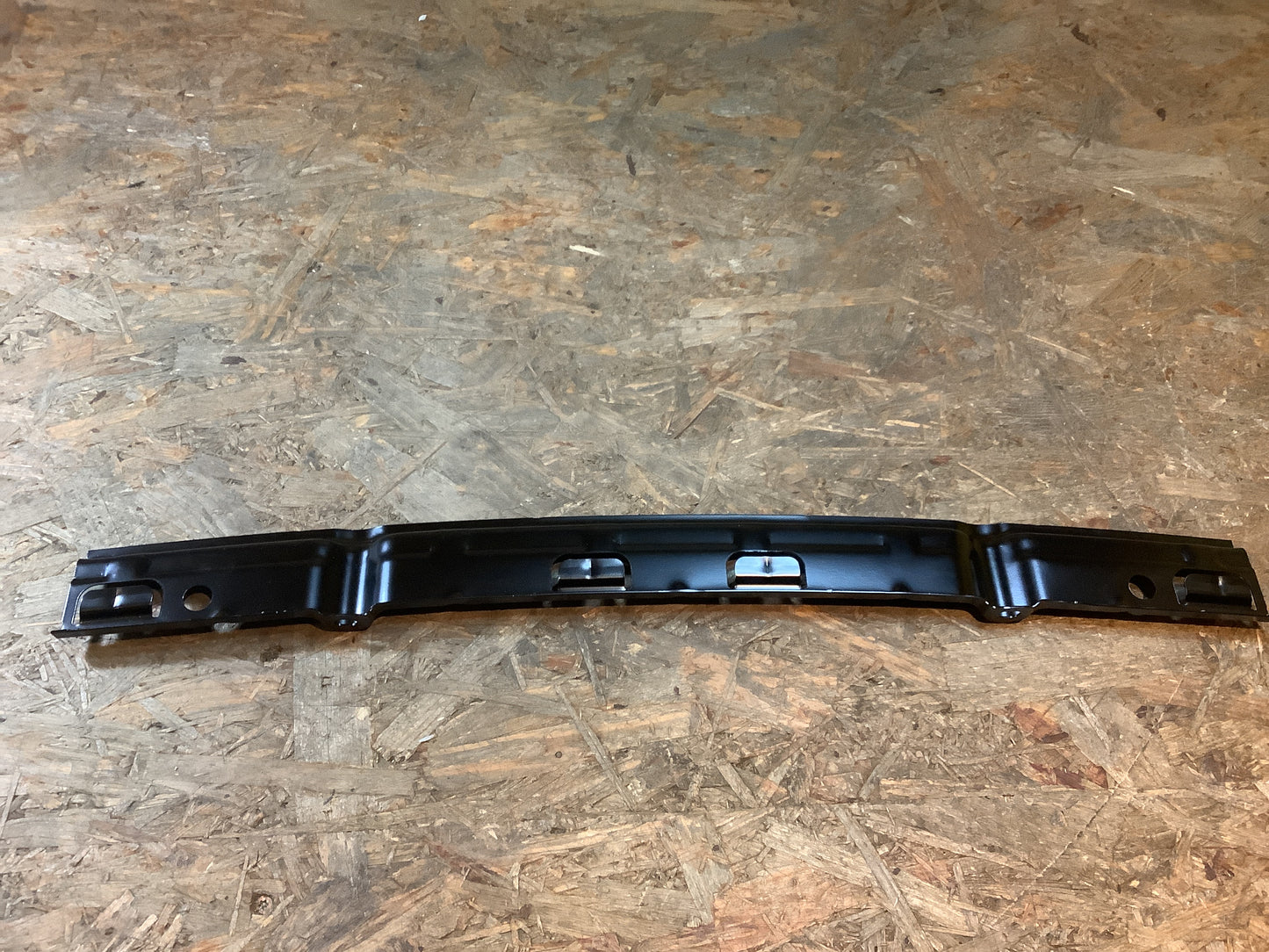 Mitsubishi Colt Halter, Stoßstange, hinten Original Mitsubishi NEU