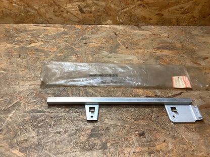 Mitsubishi Lancer Türscheibenhalter Original Mitsubishi NEU