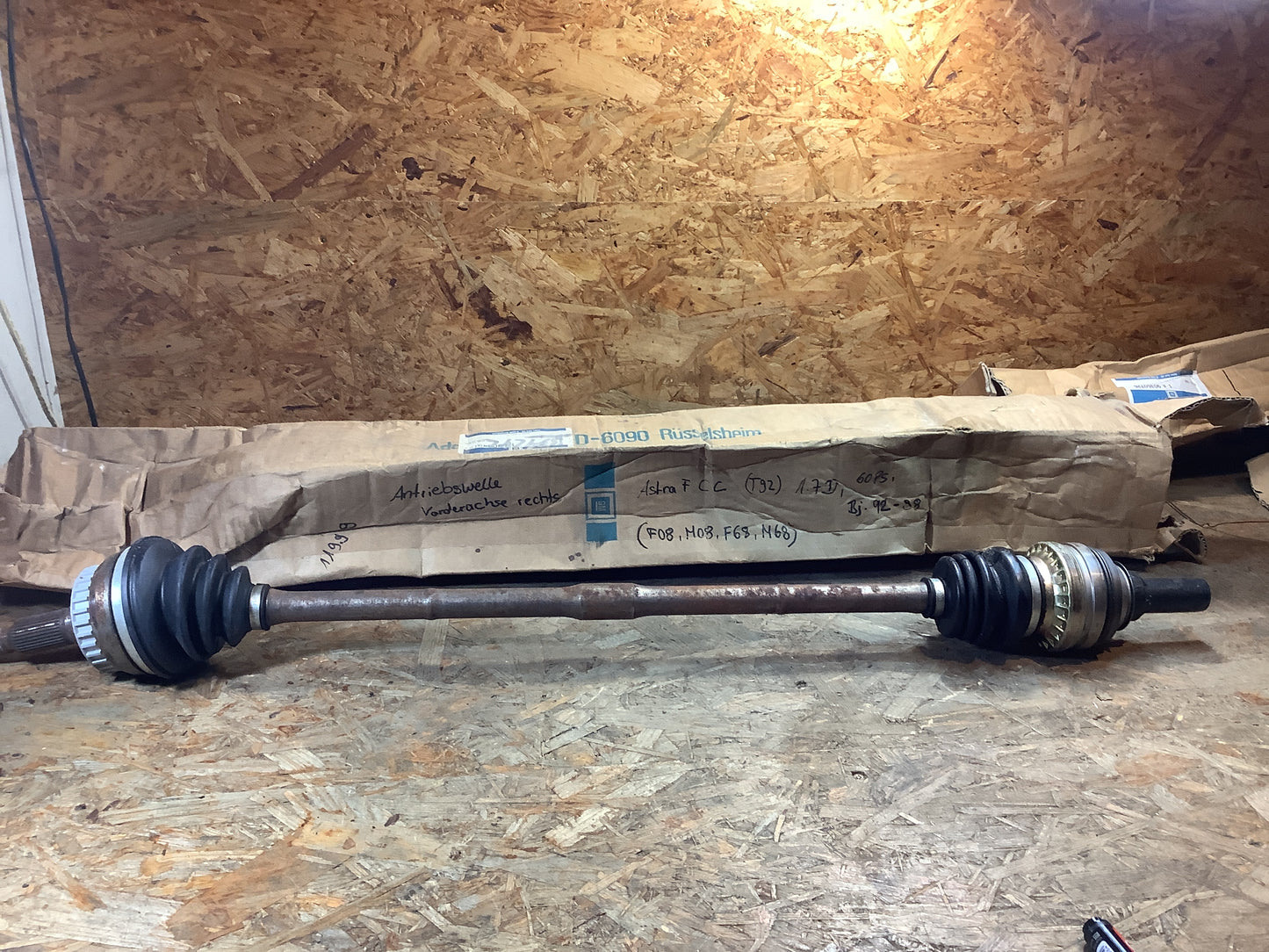 Astra F CC Antriebswelle Vorderachse rechts Original GM NEU