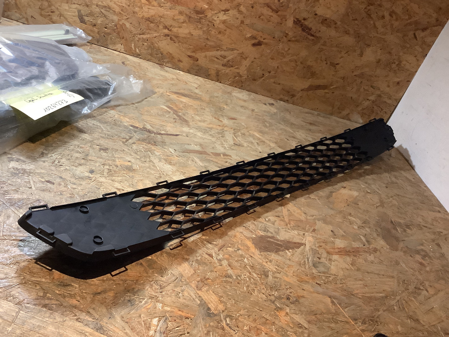 Opel Vectra B Lufteinlassgitter Original GM NEU