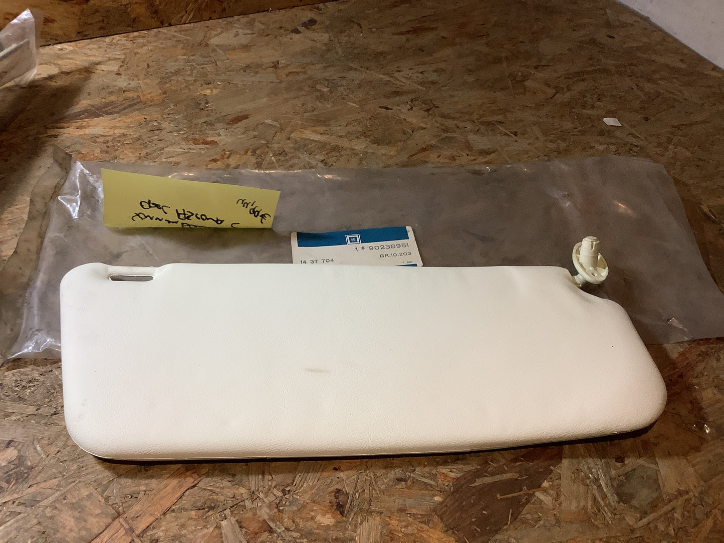 Opel Ascona Sonnenblende Original GM NEU