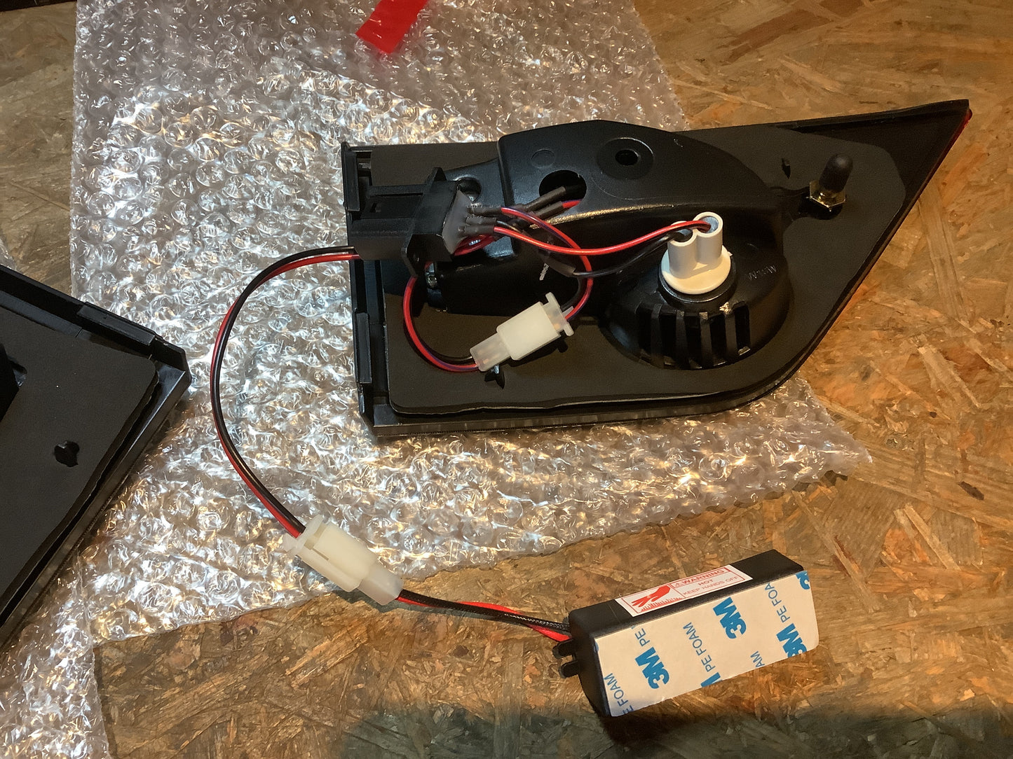 Tuning-Tec LED Rückleuchten für BMW X3 E83 01-06 rot/rauch