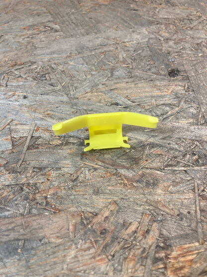 Mitsubishi Clip, Abdeckleiste