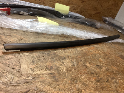 Peugeot 208 II Türfenster-Außenleiste vorn rechts Original Original Parts NEU