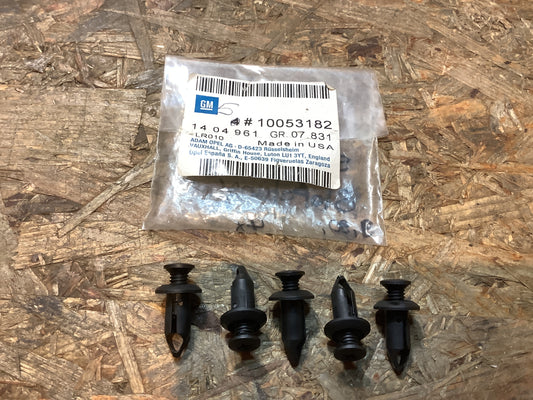 Modell unbekannt Spreizniete an Stoßstange Satz Original GM NEU