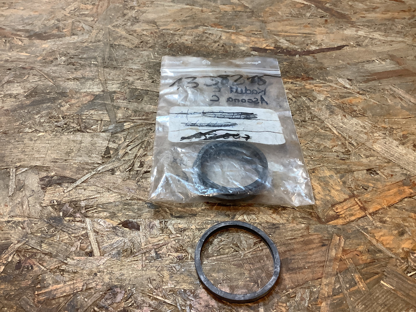 Astra F, Kadett E, Ascona C Dichtung Thermostat NEU
