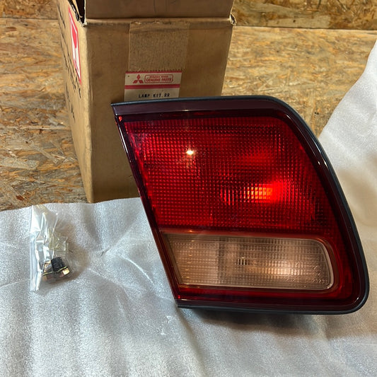 Original Mitsubishi Rückleuchte rechts Galant 92-96 MR124271
