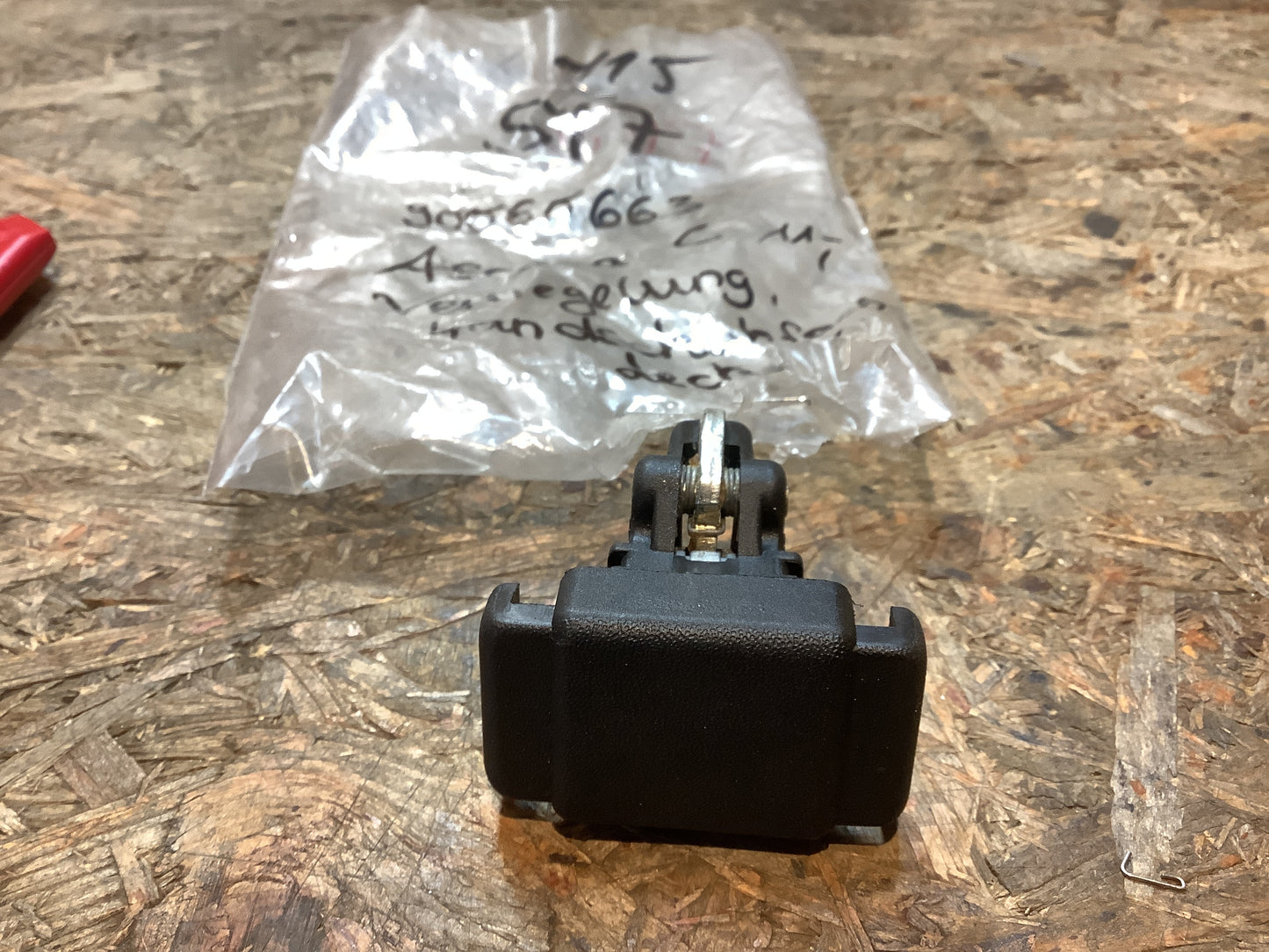 Ascona C, Verriegelung, Handschuhfachdeckel Original GM NEU