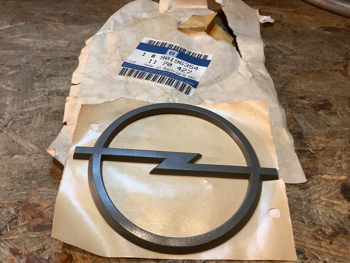 Opel Kadett E Emblem Original GM NEU