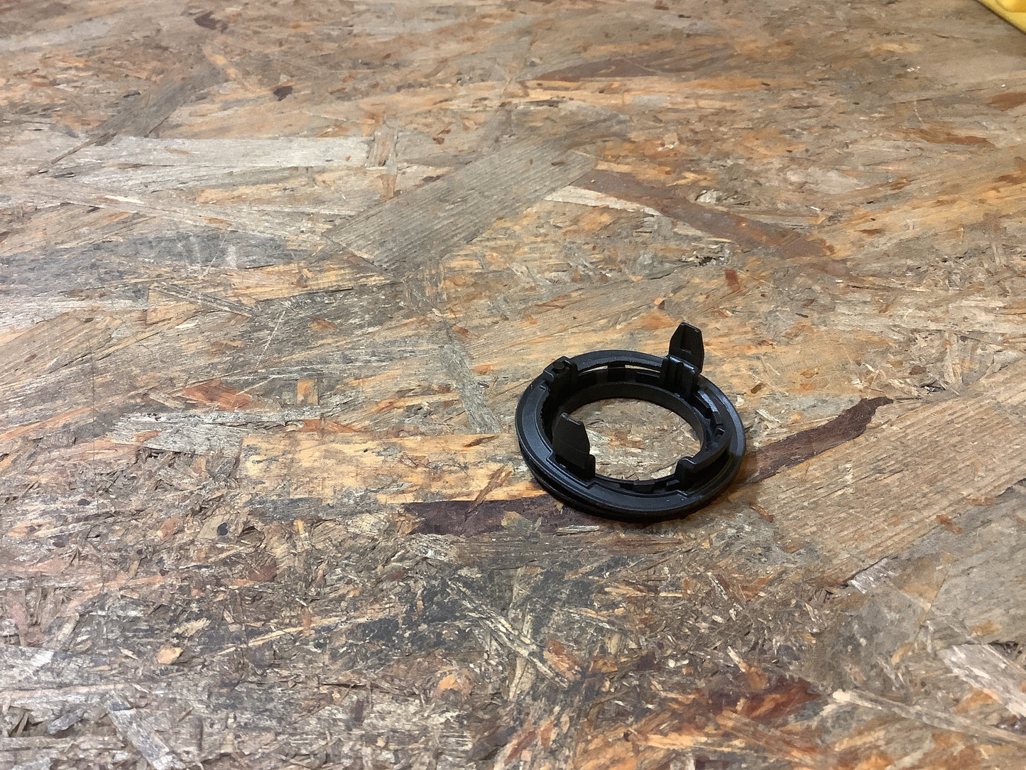 Mitsubishi Carisma, Bj. 97-99 Abdeckung, Schloss Original Mitsubishi NEU