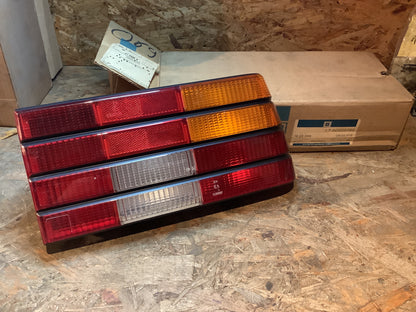 Opel Ascona C Rückleuchte rechts Original GM NEU