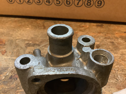 VW Polo II Thermostatgehäuse Original VW NEU