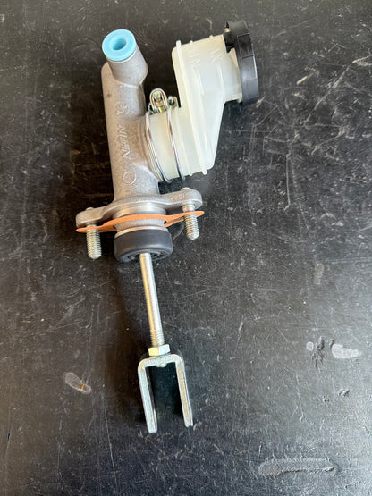 Original GM Opel Frontera B Kupplungsgeberzylinder NEU