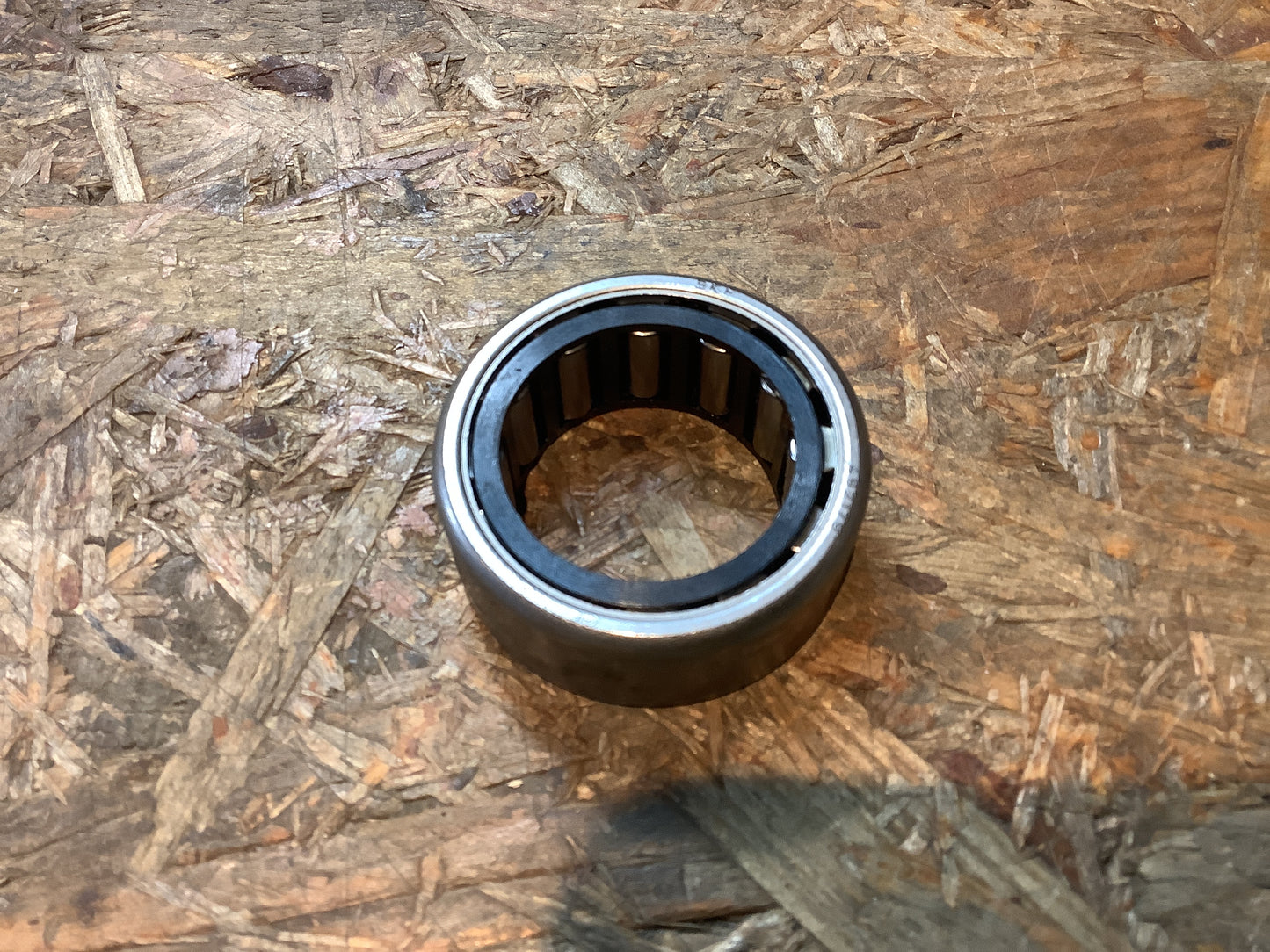 VW Golf I,II Zylinderrollenlager, Antriebswelle Original VW NEU