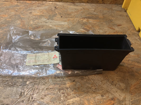 Mitsubishi Space Wagon Ablagebox Original Mitsubishi Space Wagon NEU