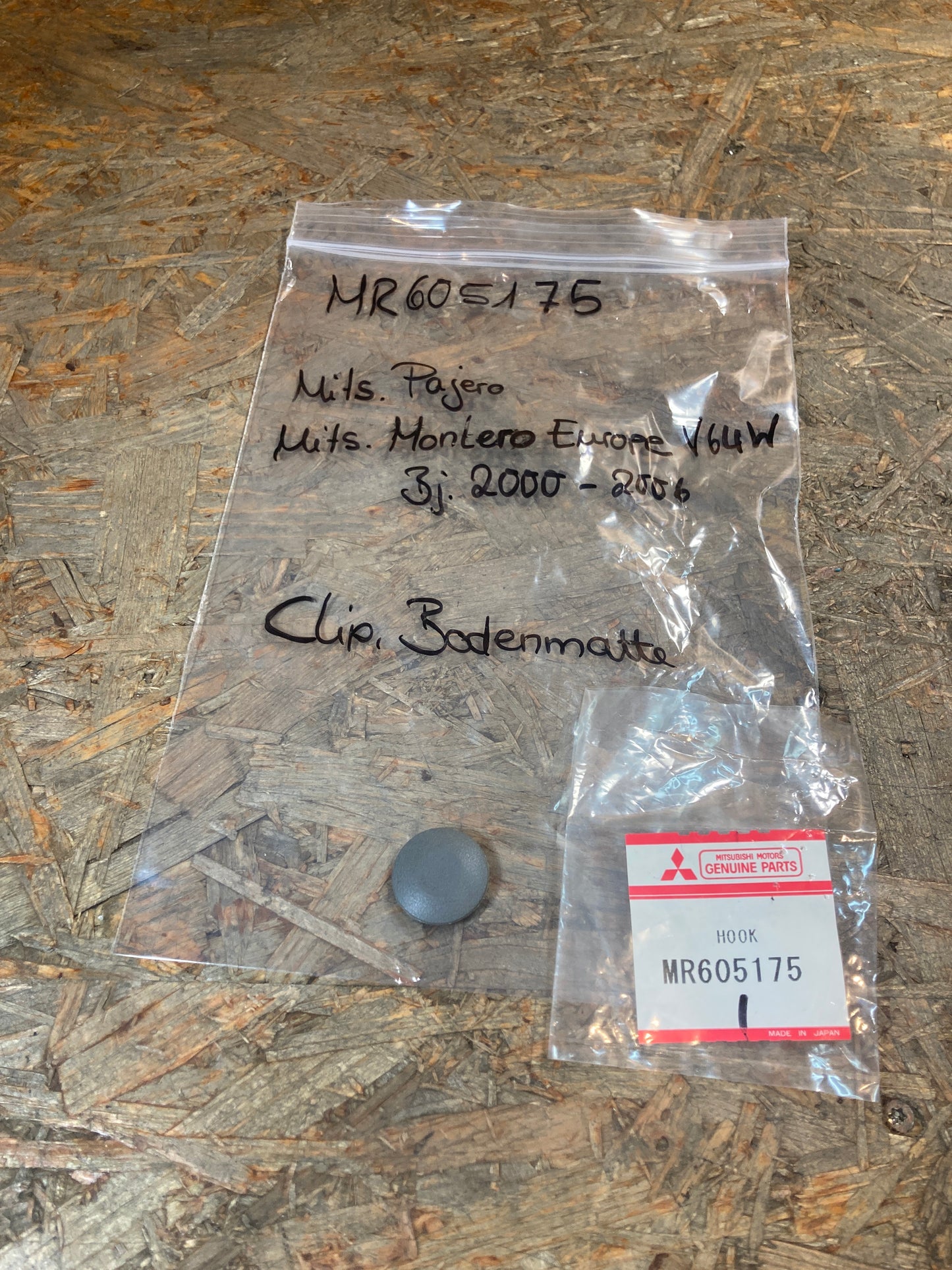 Mitsubishi Pajero Mitsubishi Montero Europe V64W Bj.2000-200b Original Mitsubishi NEU