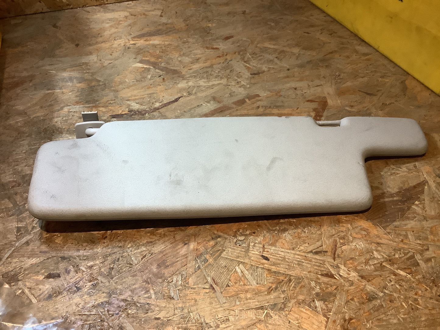 VW Golf Bj. 92-94, VW Country Bj. 93-98 Sonnenblende Original VW NEU