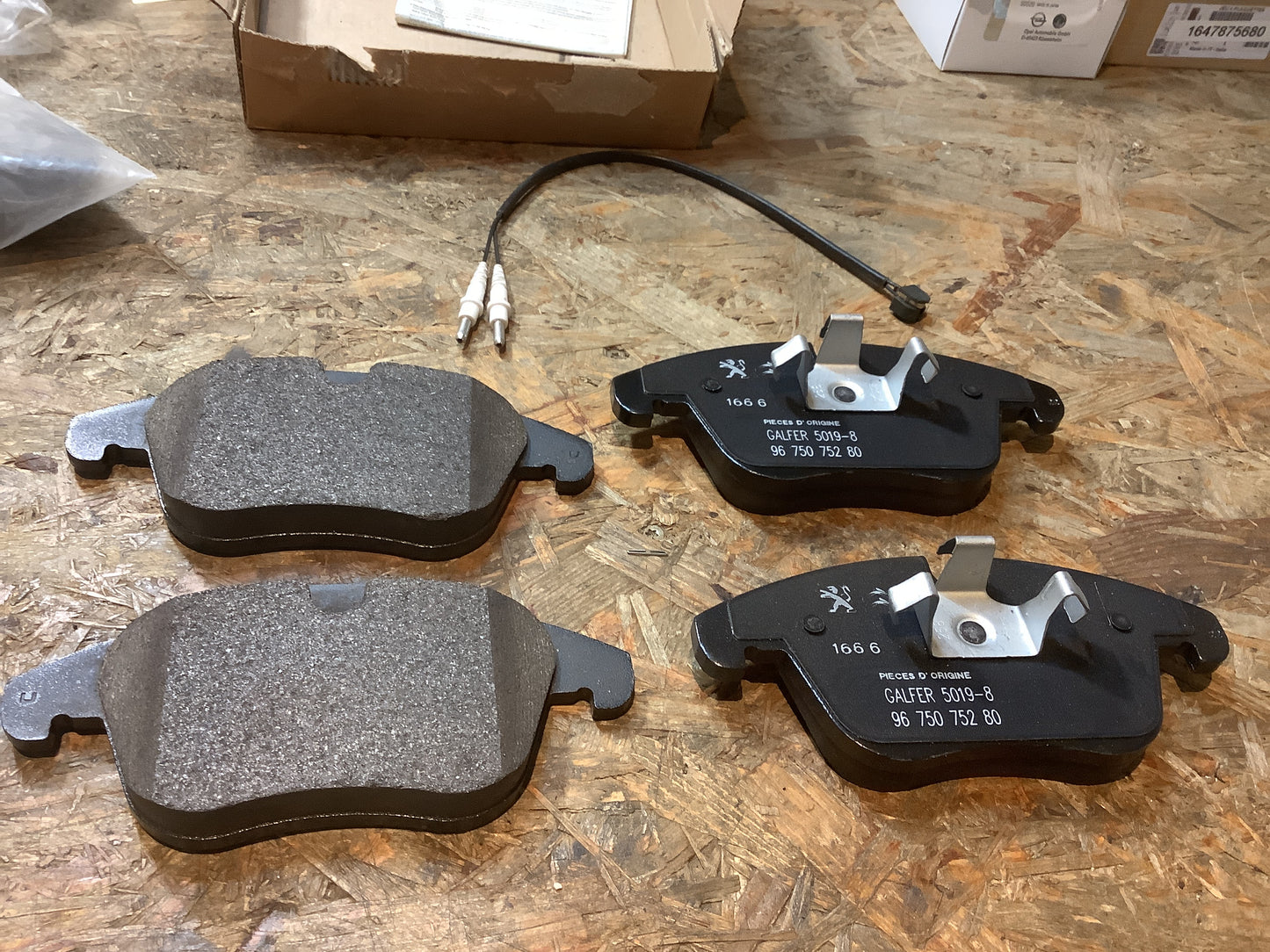 Citroën C5, Peugeot 407,508 Bremsbeläge vorn Original Peugeot NEU