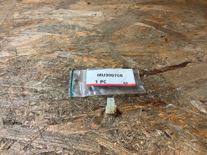 Mitsubishi Colt Z39A, Bj. 04-08 Tülle, Stoßstange vorne Original Mitsubishi NEU