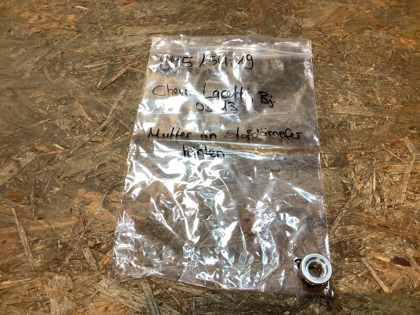 Chevrolet Lacetti, Bj. 03-13 Mutter an Stoßdämpfer hinten Original GM NEU