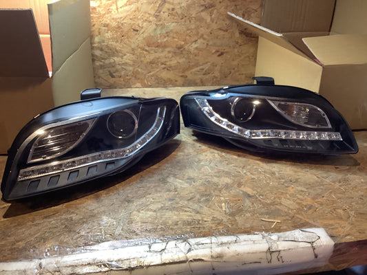 Tuning-Tec LED Tagfahrlicht Scheinwerfer für Audi A4 B7 05-08 schwarz