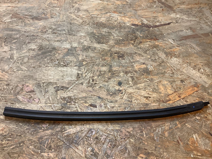 Corsa E Abdichtung Fenster Seitenscheibe rechts PSA Groupe NEU