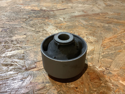 Mitsubishi Lancer Querlenkerbuchse Original Mitsubishi NEU