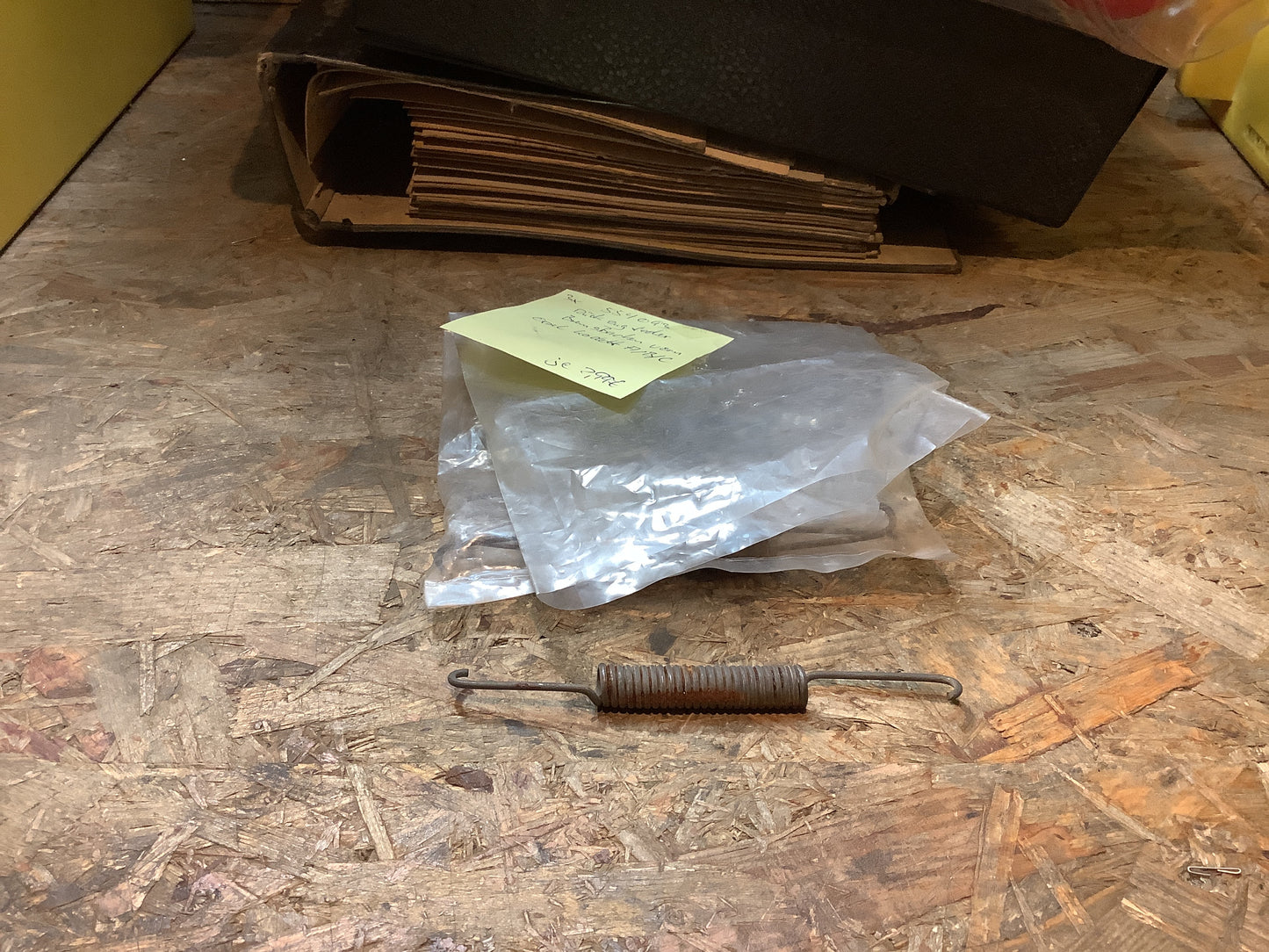 Opel Kadett A/B/C Rückzugfeder, Bremsbacken vorn NEU