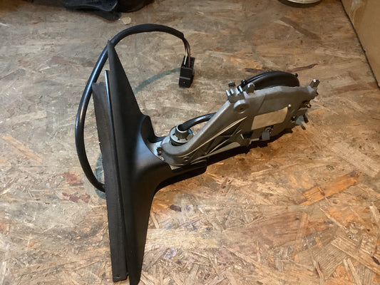 VW Passat 3B Spiegelgehäuse links Original VW NEU