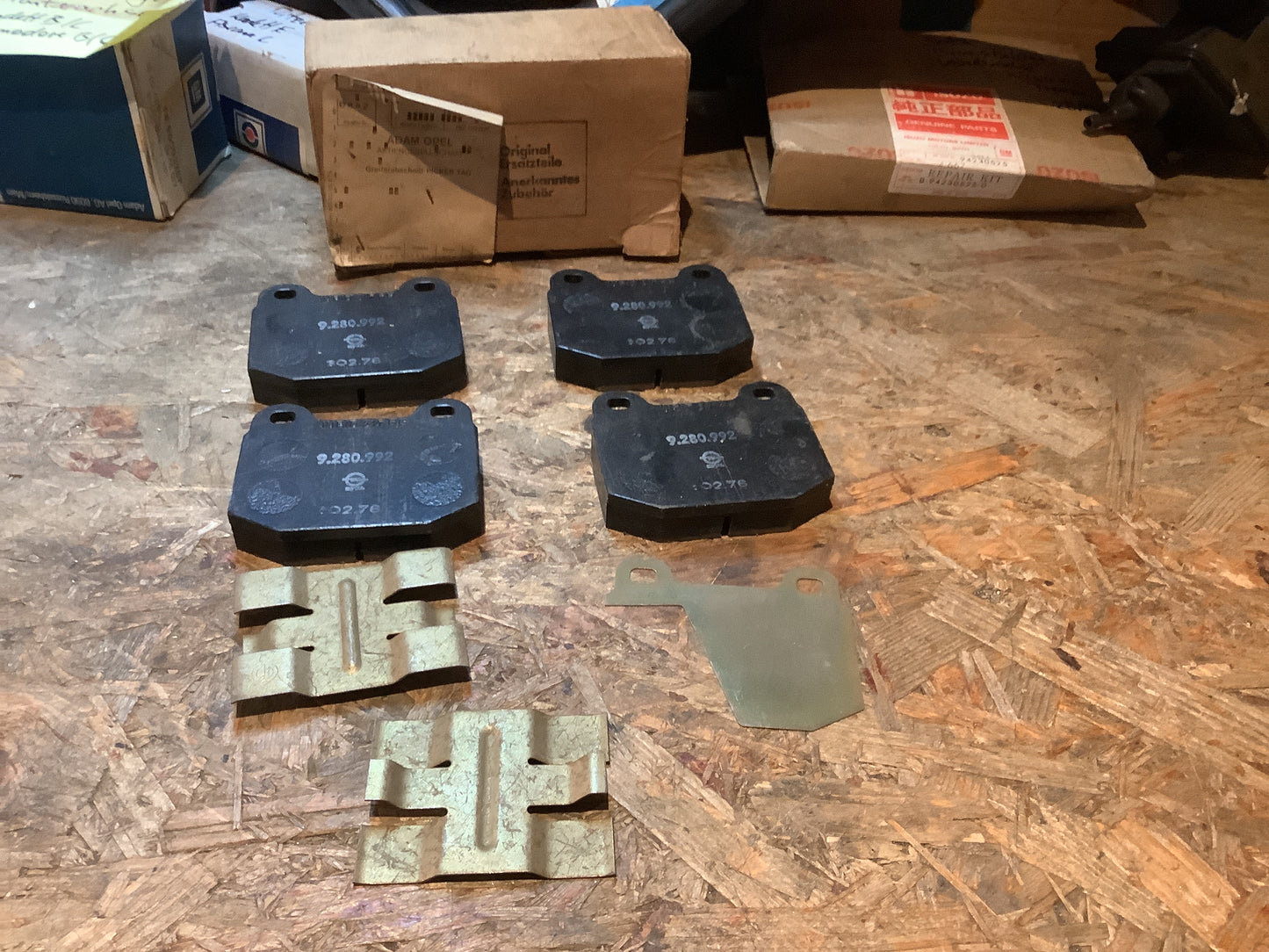 Opel Kadett C, Manta/ Ascona B Bremsbeläge Original Opel NEU