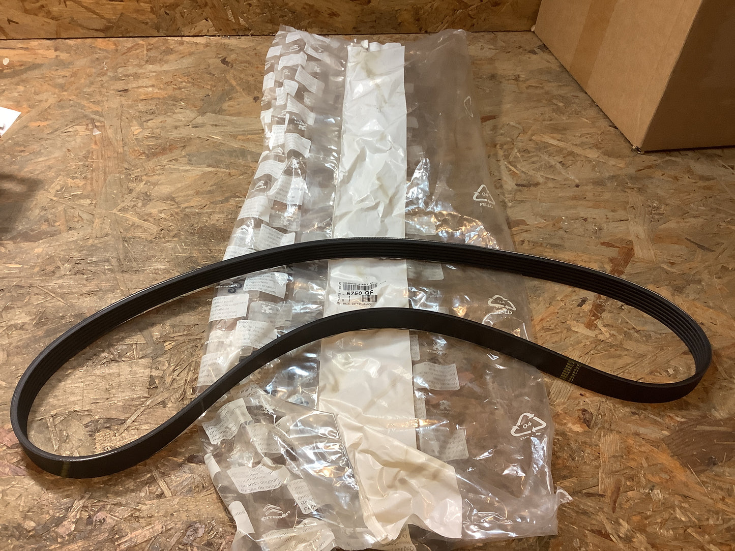 Peugeot 206 Keilriemen Original Peugeot NEU