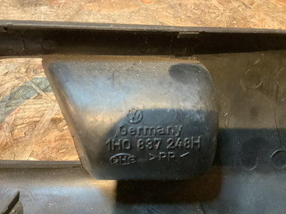 VW Golf 3 Blende griff vorn rechts Original VW NEU