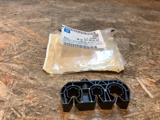 Opel Vectra C Kraftstoff Vorlauf Rücklaufleitung Clip Original GM NEU