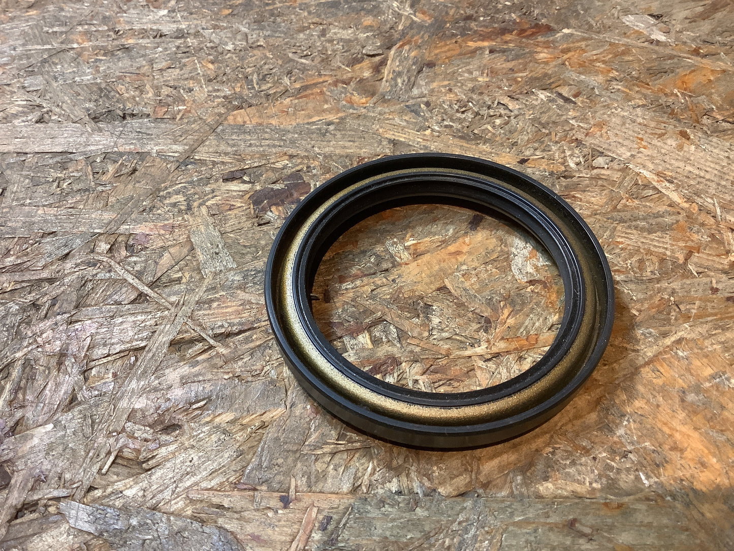 Pajero Montero Öl-Dichtung, Vorderrad Hub Original Mitsubishi NEU