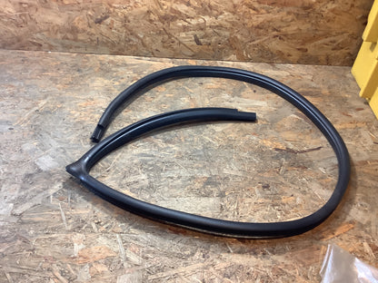 Mitsubishi Evo 819 Türdichtung Vorne Links Original Mitsubishi NEU