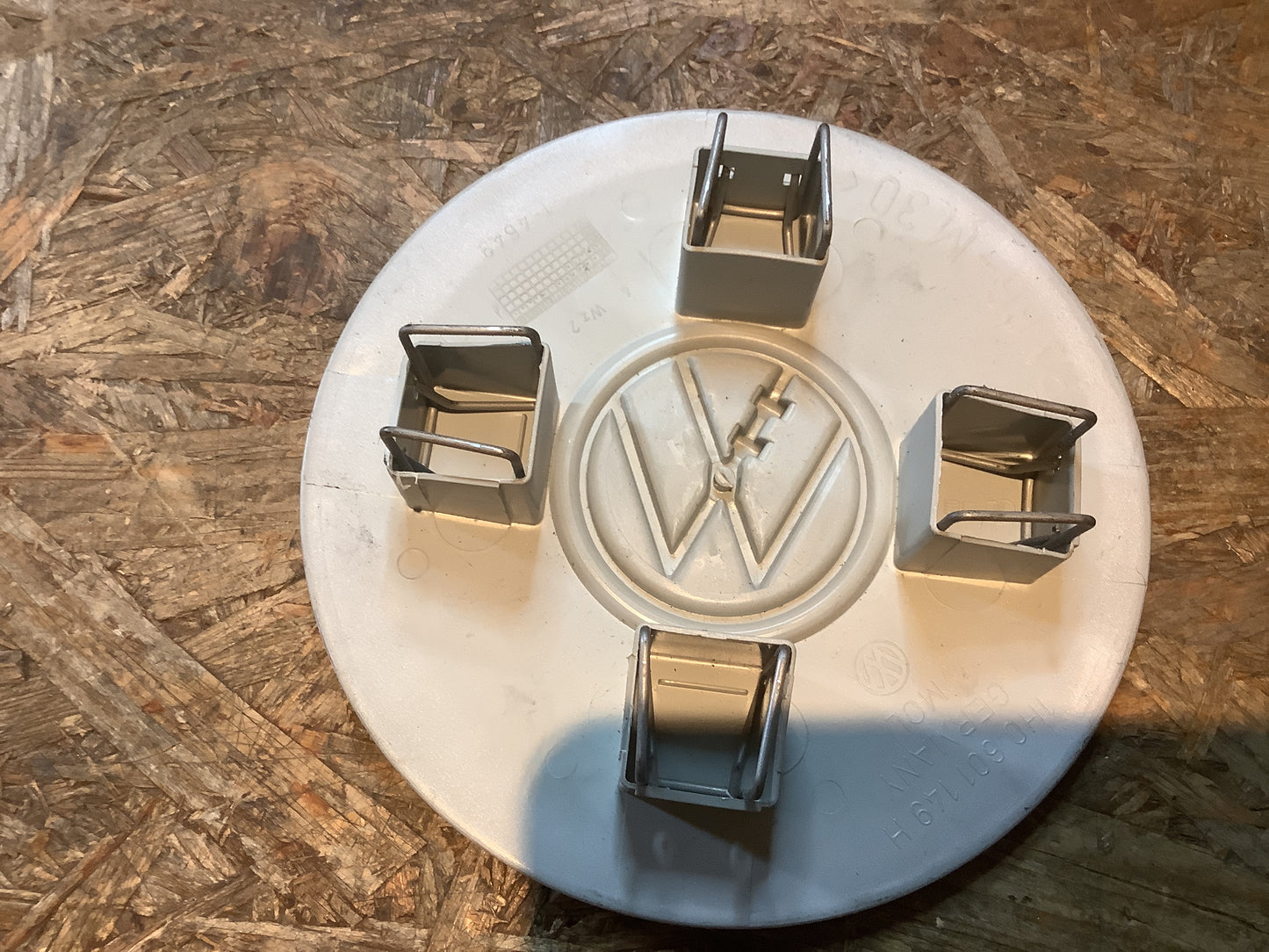 VW Pol 6N1, Bj. 94, Golf 3 Variant (1H) Radnabendeckel Original VW NEU aus Altbestand