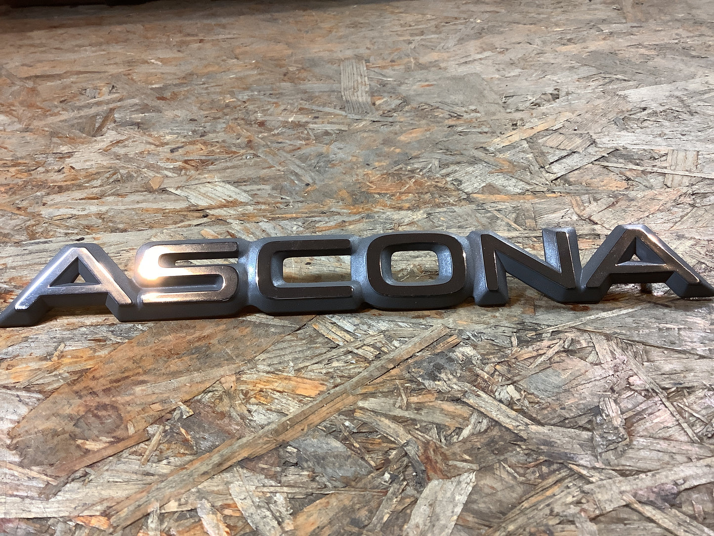 Ascona Emblem Chrom grau Original GM NEU