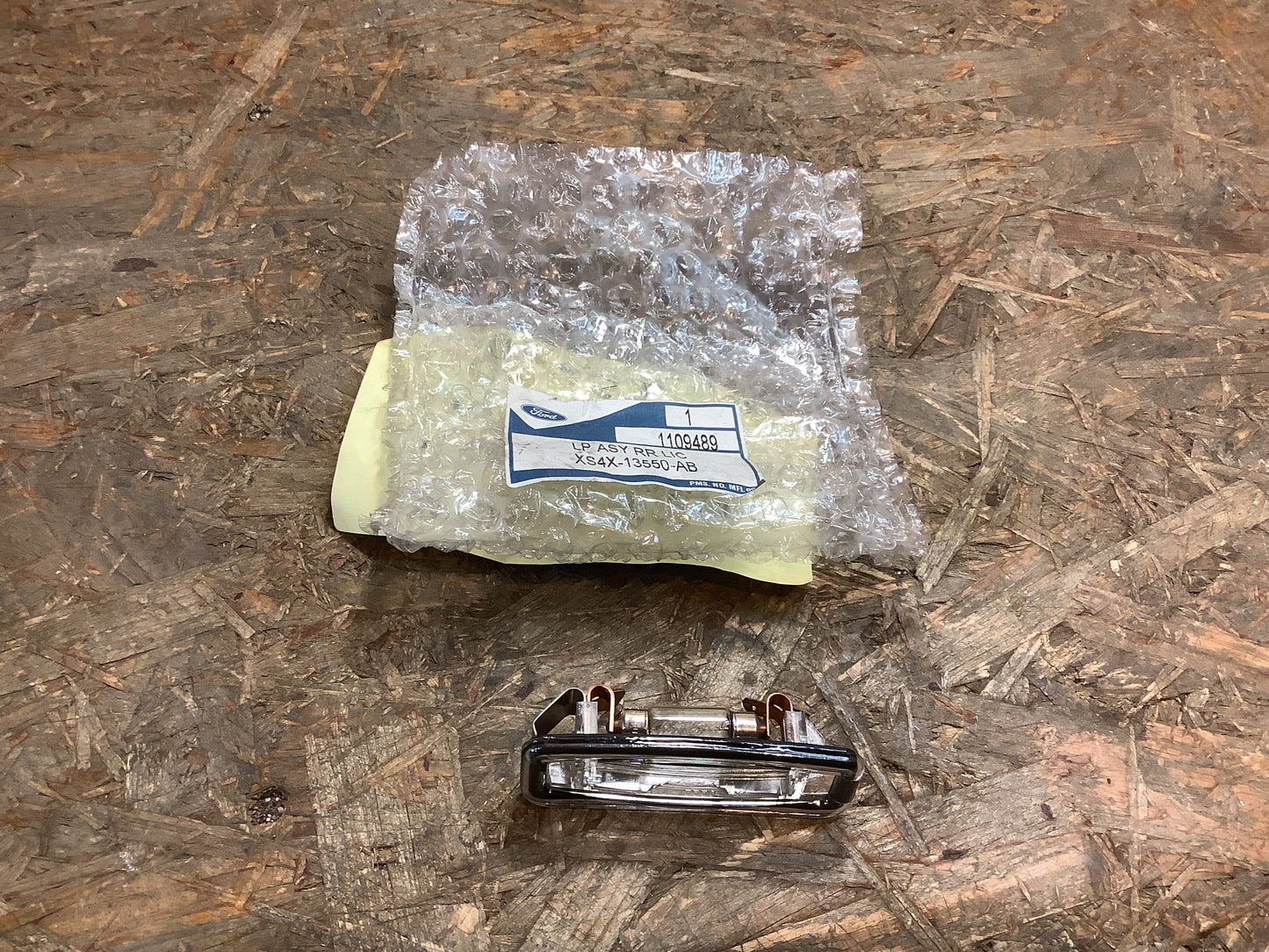 Ford Focus MK1 Kennzeichenbeleuchtung hinten Original Ford NEU