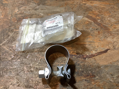 Mitsubishi Galant V Limousine (E10), Bj. 10.83-04.90 Auspuffschelle Original Mitsubishi NEU