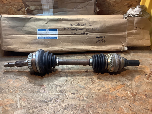 Kadett E Antriebswelle für F13 Schaltgetriebe vorn links Original GM NEU