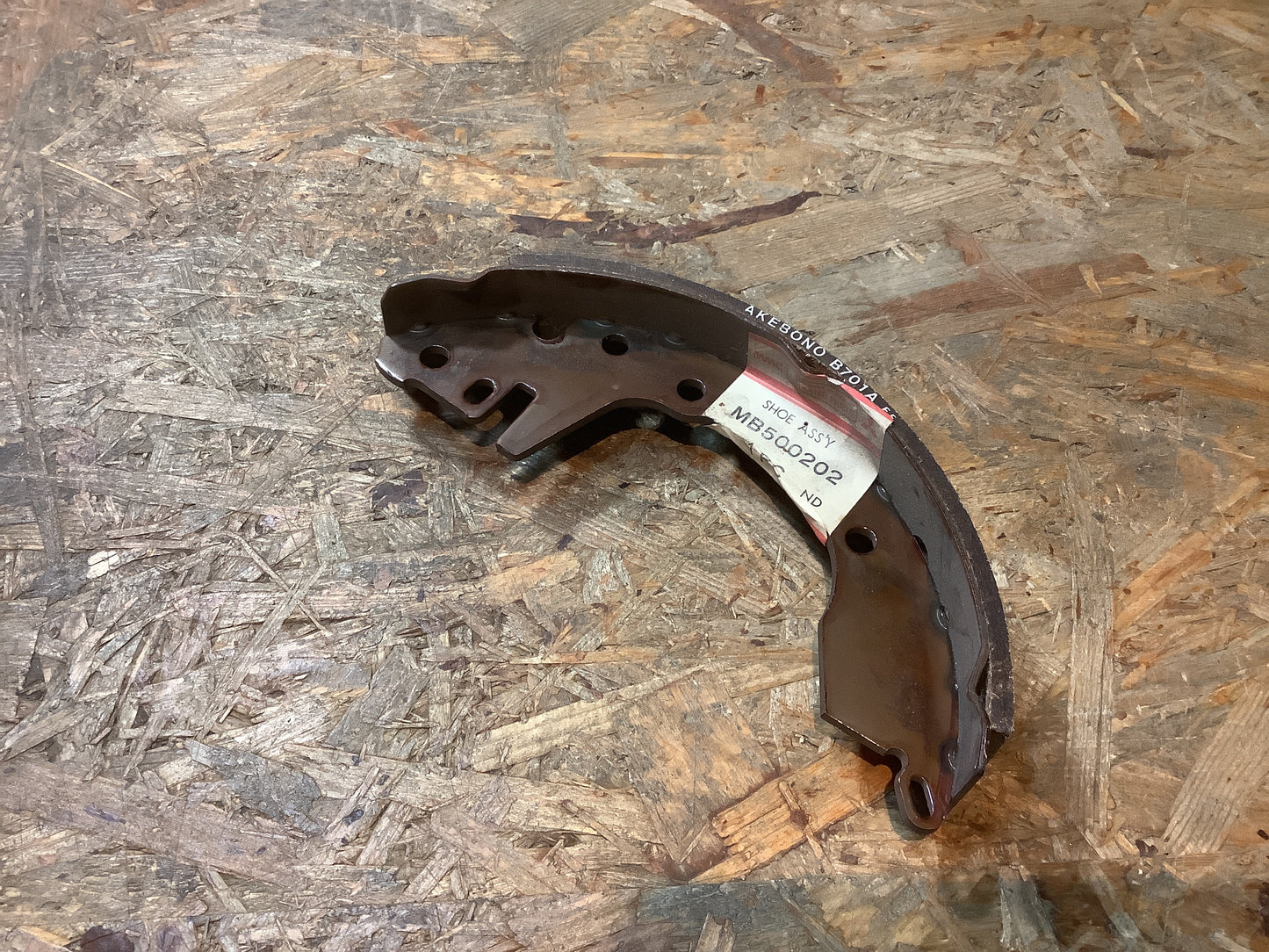 Mitsubishi Galant, Lancer, Sapporo Bremsbacke Original Mitsubishi NEU