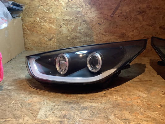 Tuning-Tec LED Tagfahrlicht Scheinwerfer für Hyundai Tucson / IX35 10-13 schwarz